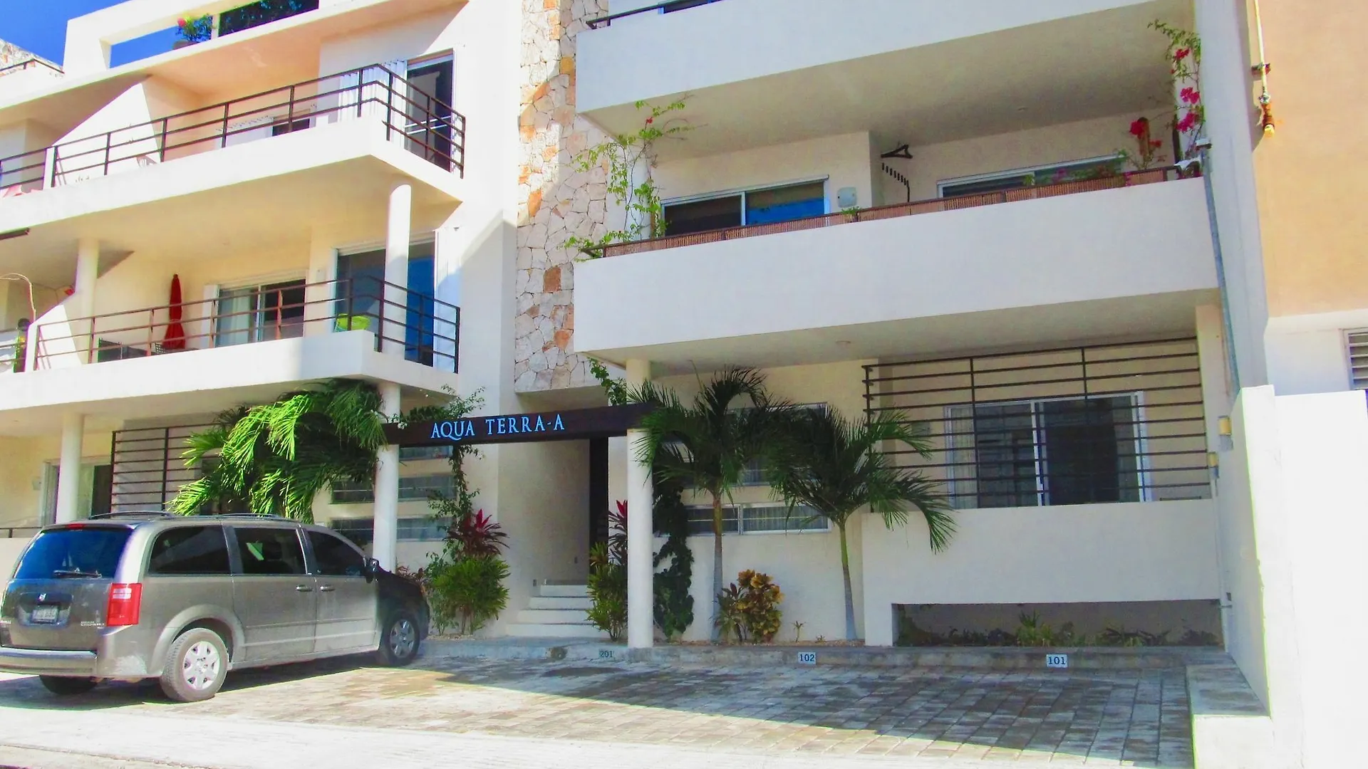 Aqua Terra - Quiet Condo For 4 Playa del Carmen