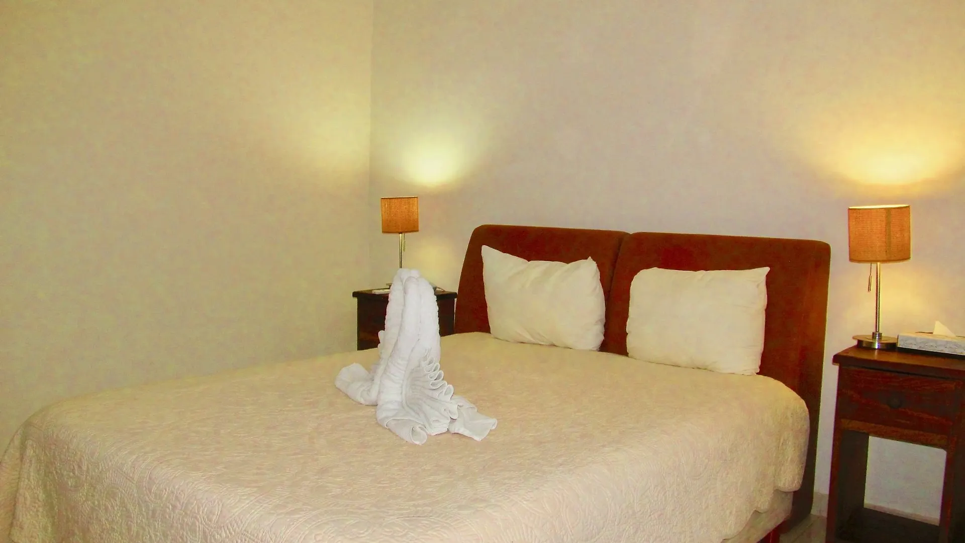 Aqua Terra - Quiet Condo For 4 Playa del Carmen