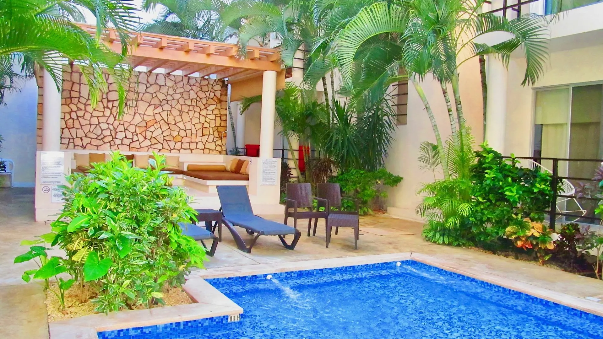 Aqua Terra - Quiet Condo For 4 Playa del Carmen Lejlighed